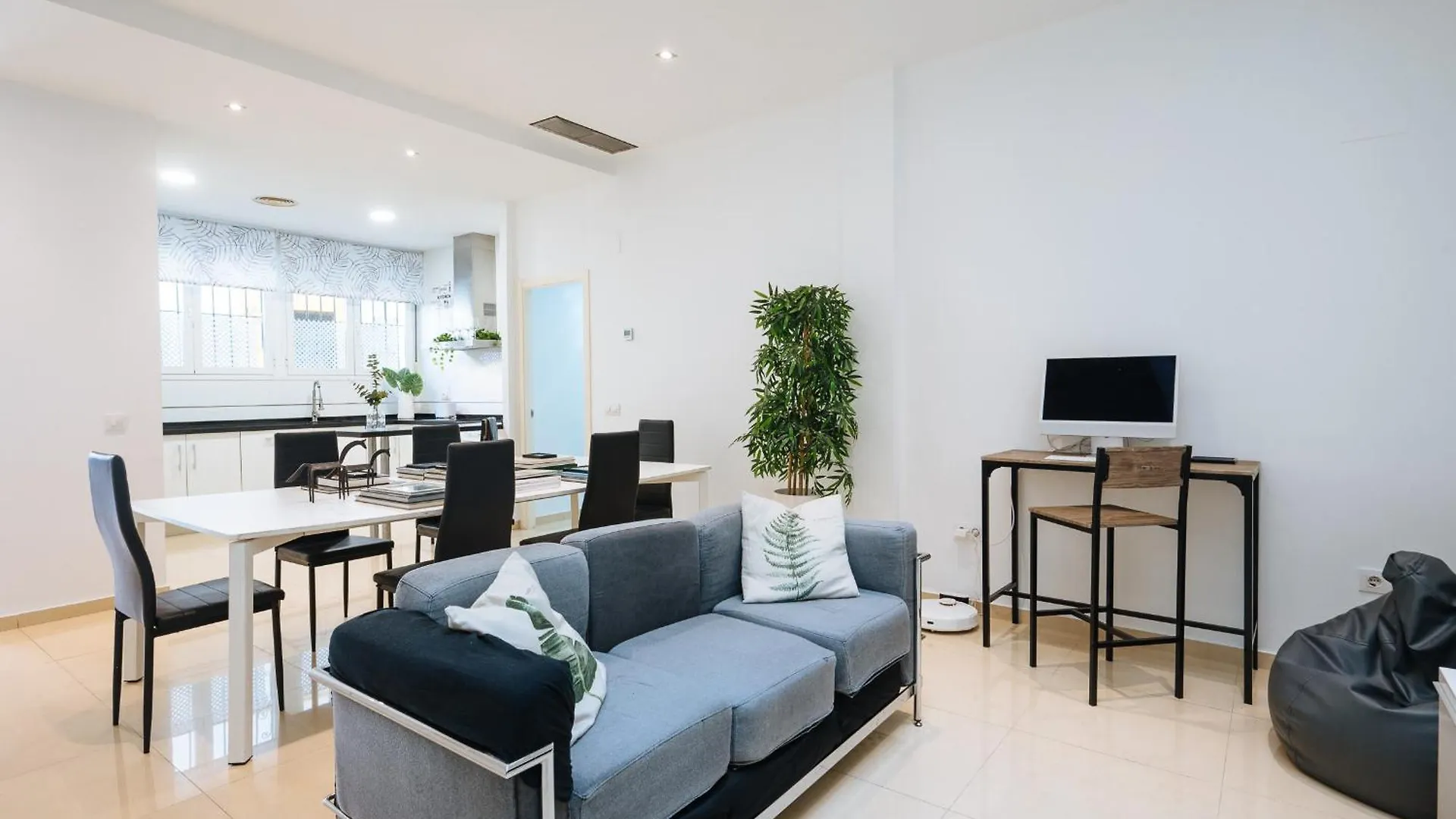 Elegant Interior Room In Sevilla Centre Siviglia Alloggio in famiglia