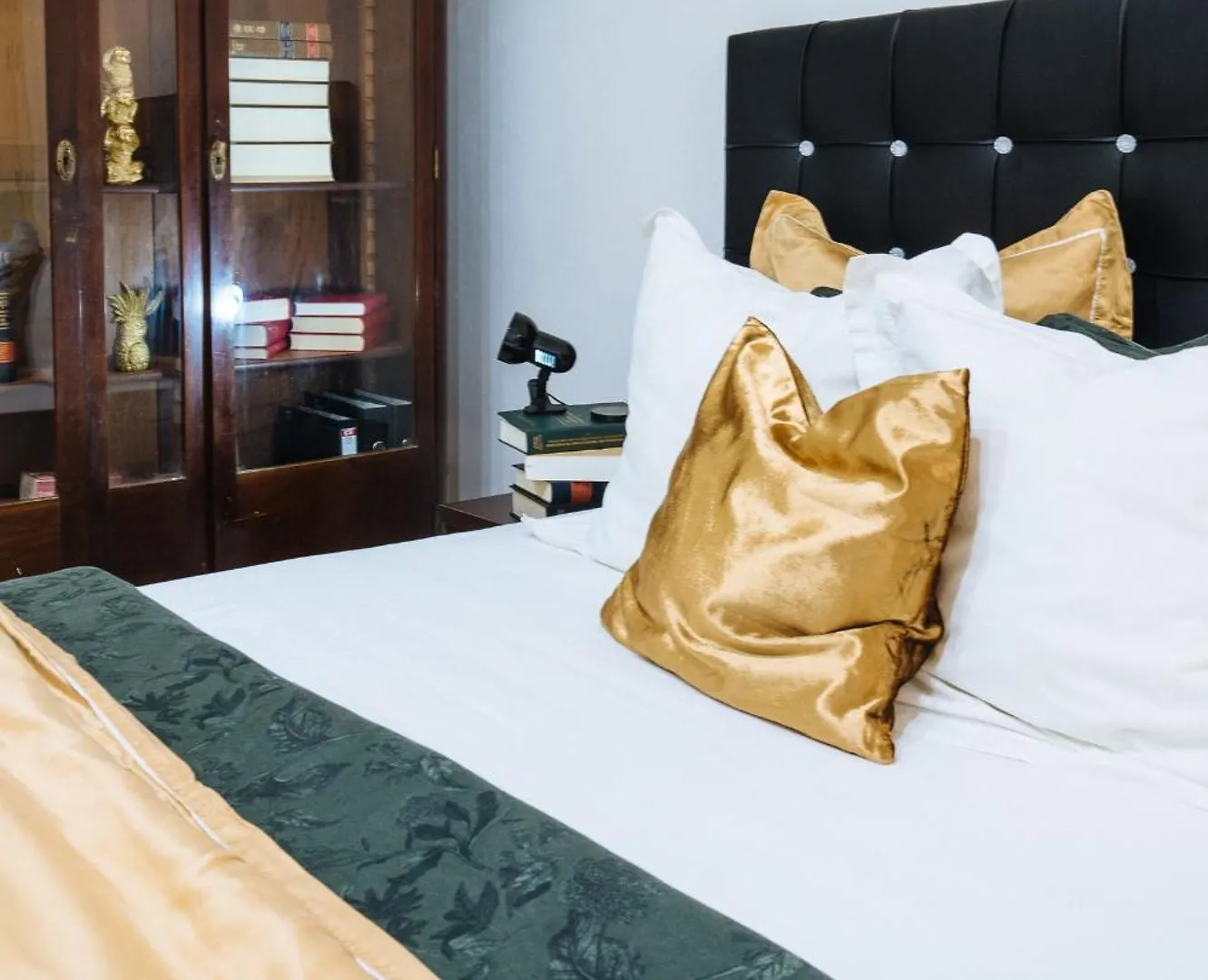 Elegant Interior Room In Sevilla Centre 0*, Seville Spain