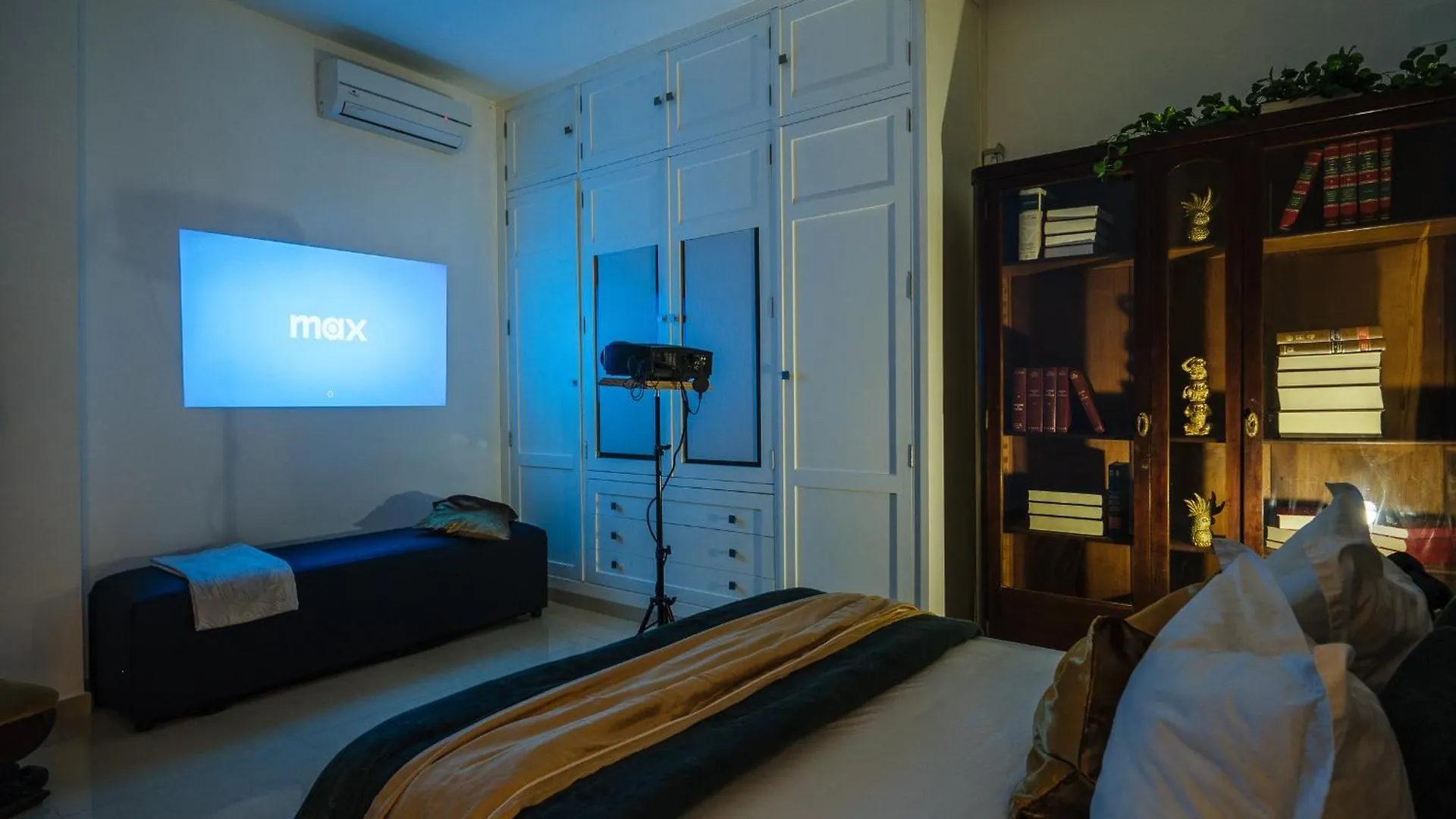 Homestay Elegant Interior Room In Sevilla Centre