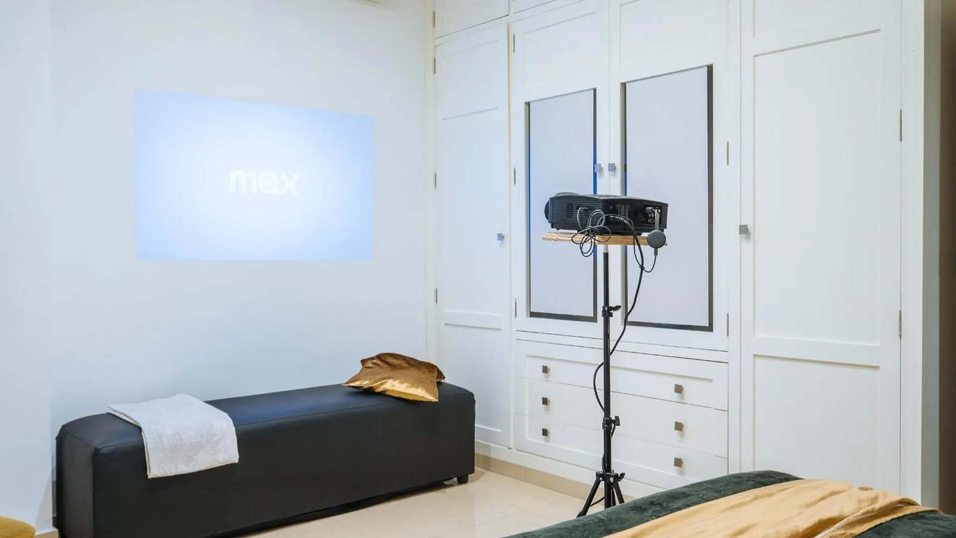 Elegant Interior Room In Sevilla Centre Spain
