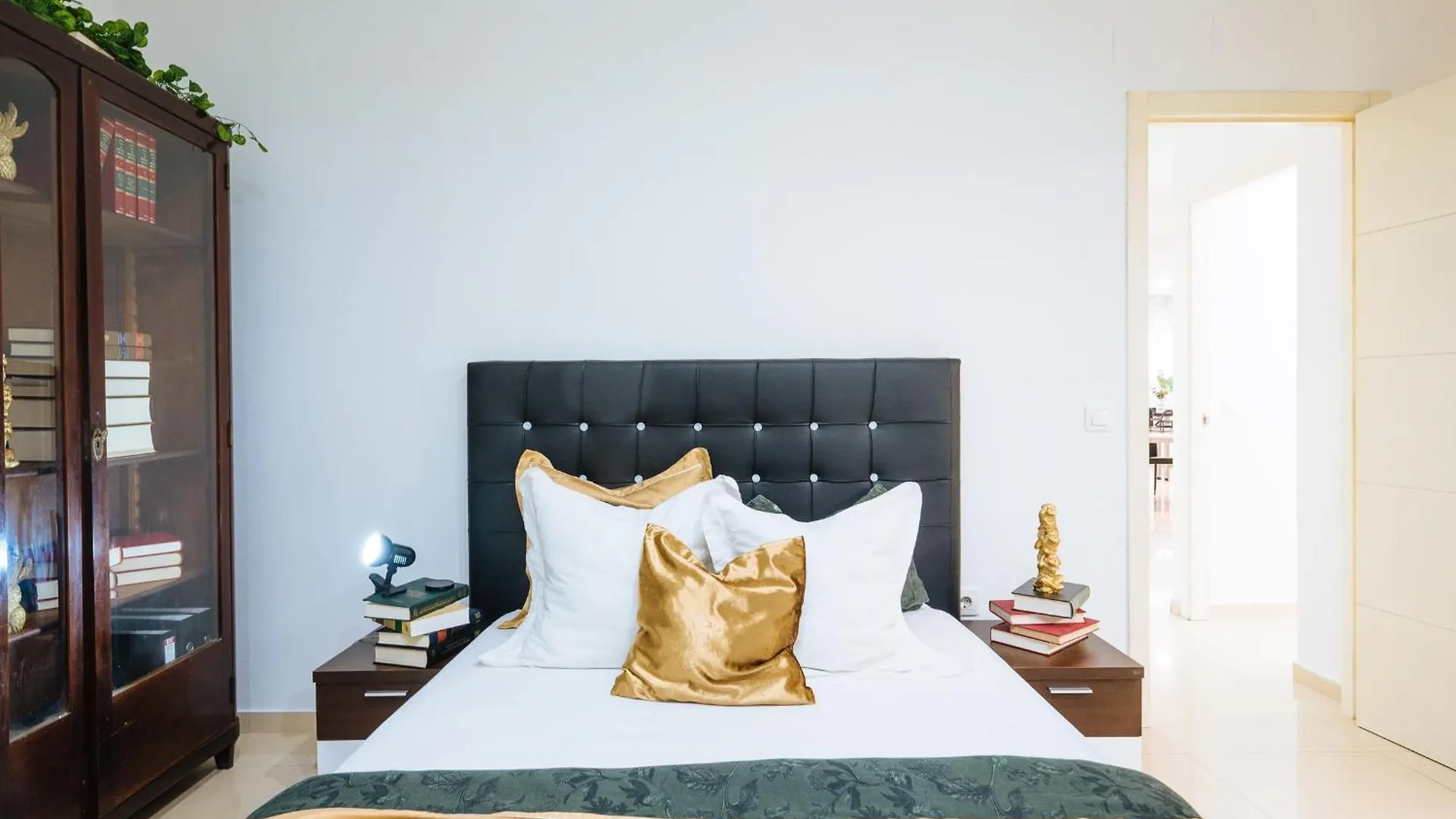 Elegant Interior Room In Sevilla Centre 0*, Seville Spain