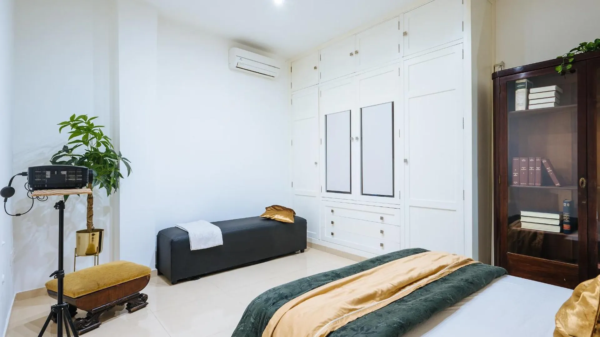 Elegant Interior Room In Sevilla Centre Homestay